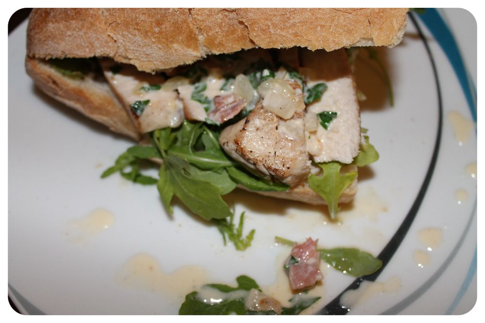 Carbonara mit Hühnerfleisch und Rucola